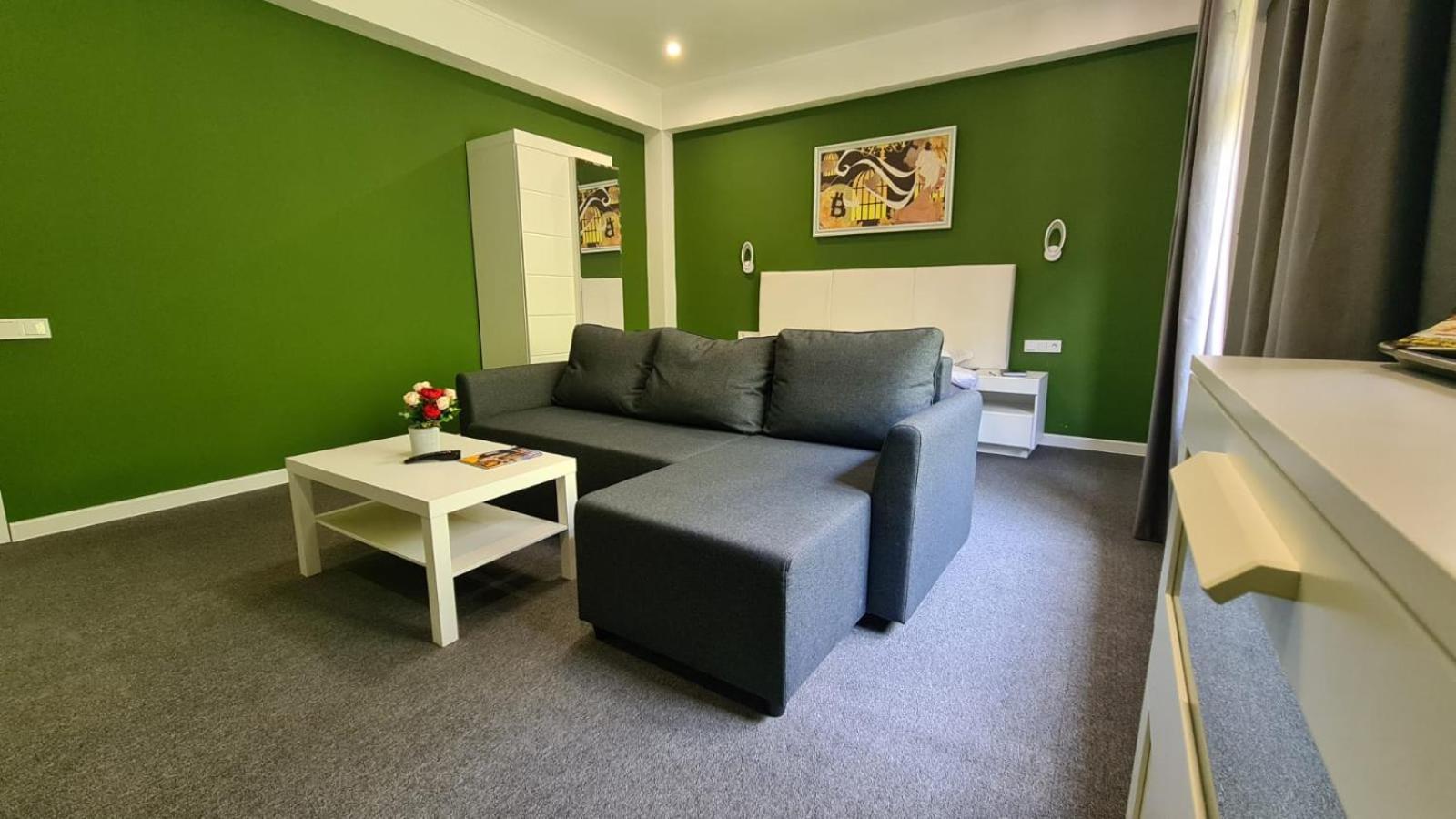 Cryptohotel.Club Almati Szoba fotó